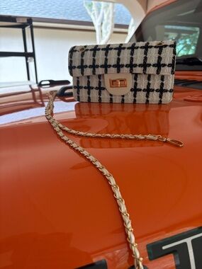 White and Black Tweed Crossbody Bag with Gold Chain Strap